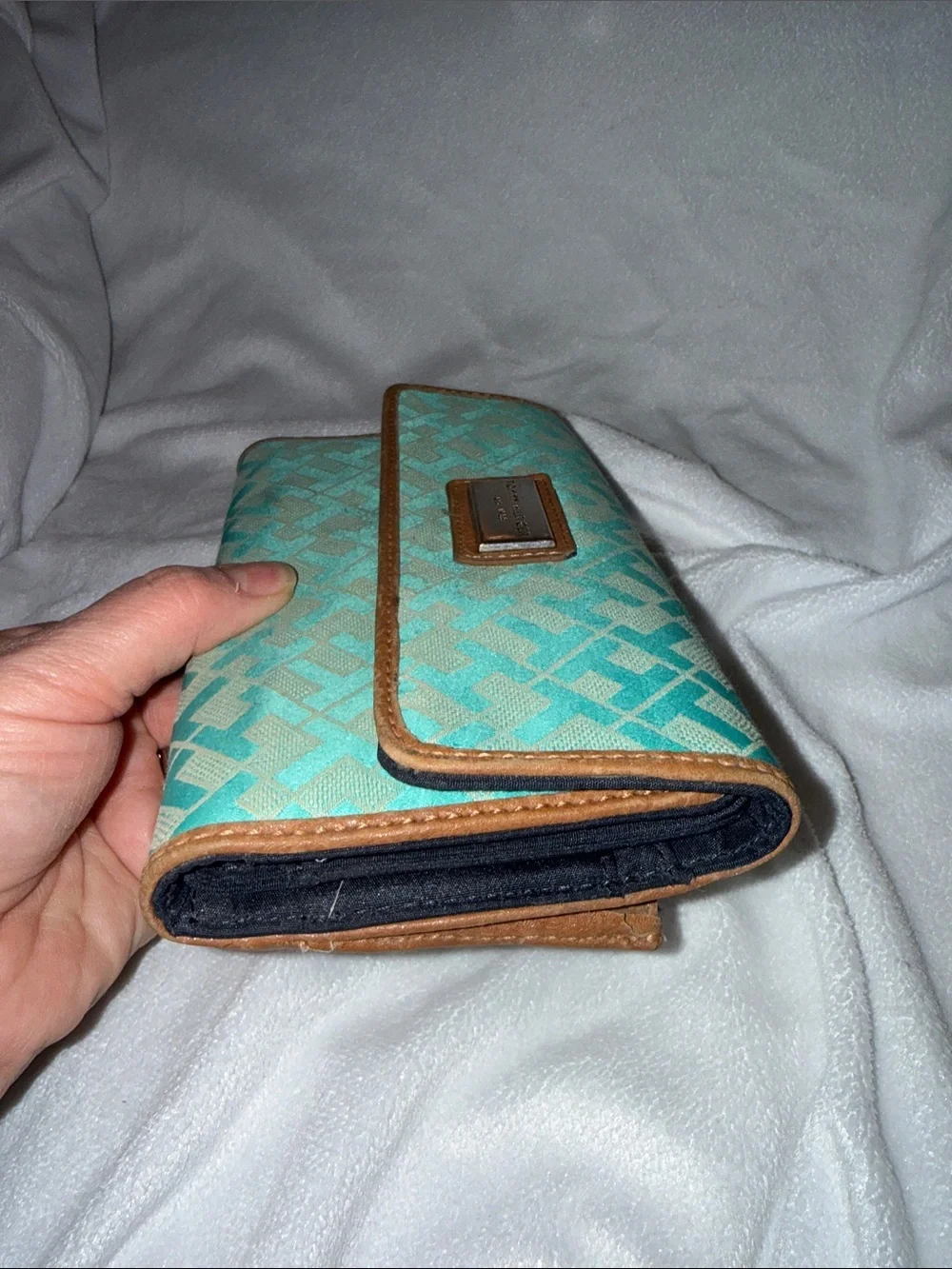 TOMMY HILFIGER Teal signature Wallet with Brown Trim multi cards checkbook